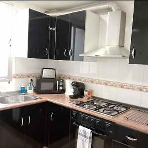 Appartement à 3 Chambres à Coucher