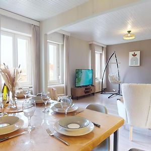 Appartement à 3 Chambres à Coucher