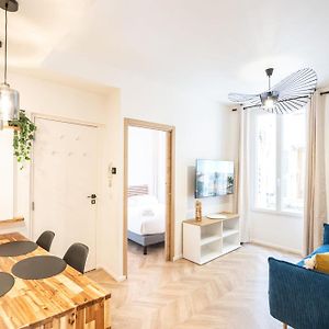 Appartement à 2 Chambres à Coucher
