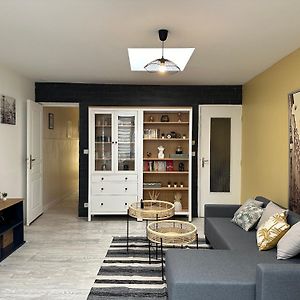 Appartement à 3 Chambres à Coucher