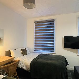 Impeccable 1 Bedroom Flat In Central London