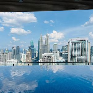 The Luxe Suites Klcc By Cozy Stay