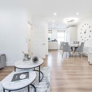 Appartement à 2 Chambres à Coucher