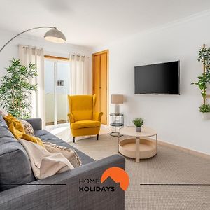 #001 Verissimo Flat By Home Holidays