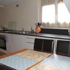 Appartement à 2 Chambres à Coucher