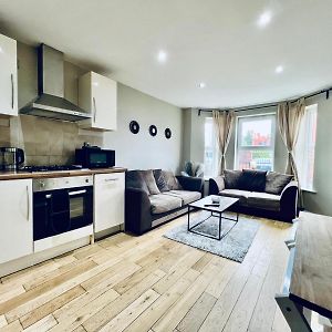 Lovely 4 Bed
