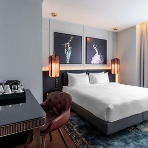 Chambre Collection