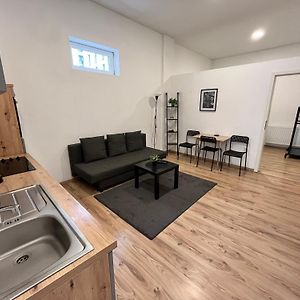 Apartment Central 10A 40Qm Wi-Fi Free Parking Calm Back House