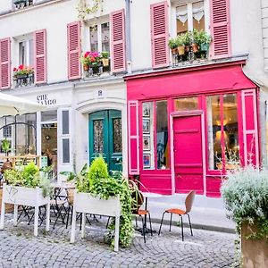 Amelie Poulain Studio In Heart Of Montmartre
