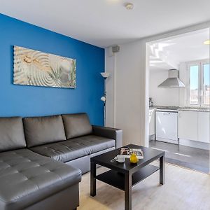 Appartement à 3 Chambres à Coucher