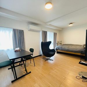 Home Shinjuku West301