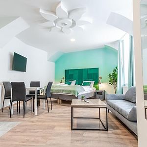 Appartement à 2 Chambres à Coucher