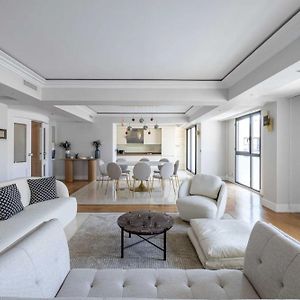 Appartement à 3 Chambres à Coucher