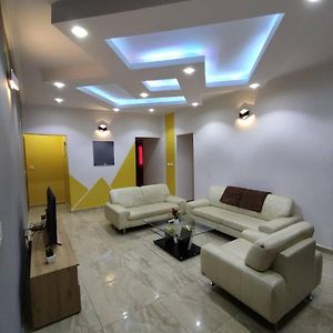 Hotel Appart B4U - Etoudi