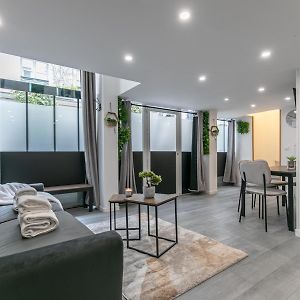 Appartement à 2 Chambres à Coucher