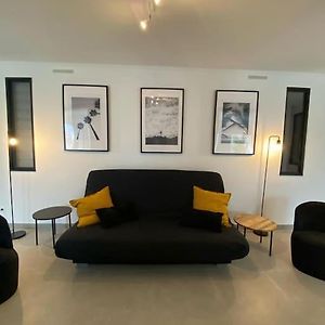 Appartement à 3 Chambres à Coucher