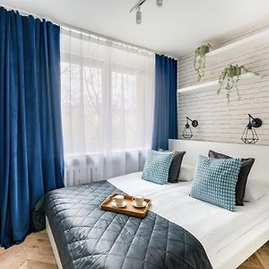 Beautiful Apartment With Balcony For 6 People In Cracow By Noclegi Renters
