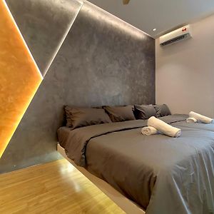 Appartement à 3 Chambres à Coucher