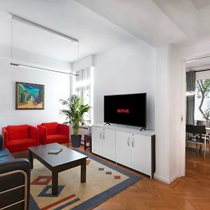 Hestia Anemone - Spacious Apartment In Kolonaki