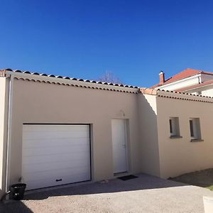 Villa à 3 Chambres à Coucher