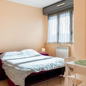 Self Checkin, Free Parking 15 Min From City Center