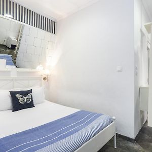 Studio Lit King-Size
