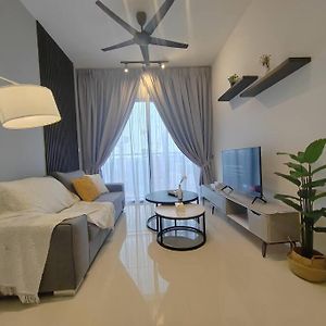 Appartement à 3 Chambres à Coucher