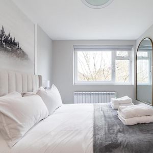 Excellent 3-Bed Flat In Elephant & Castle