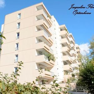 Appartement à 3 Chambres à Coucher