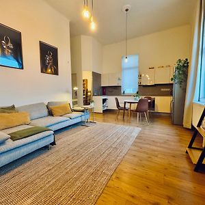 Moon Residence