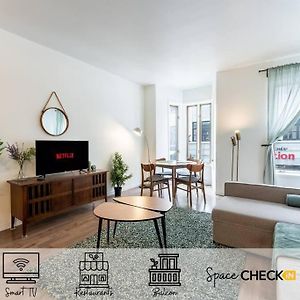Appartement à 2 Chambres à Coucher