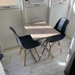 Charming 3 Storey Apartment In Valletta Centre, Ngri1-1