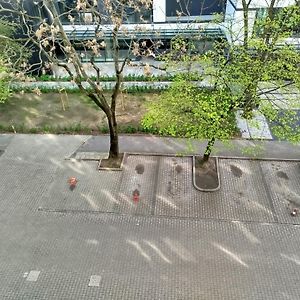 Air-Conditioned Gatawaystudio 900M From Central Station, Parking On Site