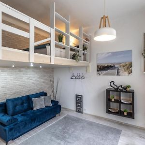 Eighth Wonder Apartment