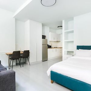 Snug Studio Apartment With Shared Garden II