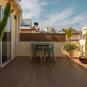 Singularstays Roger De Flor