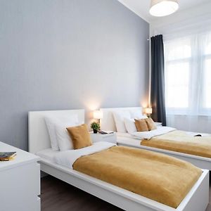 Large Apartment At Perfect Central Location