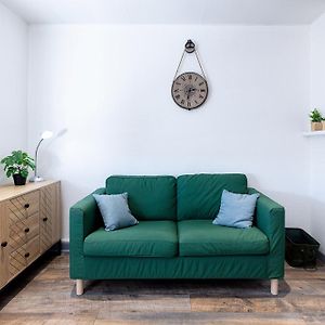 Appartement à 2 Chambres à Coucher