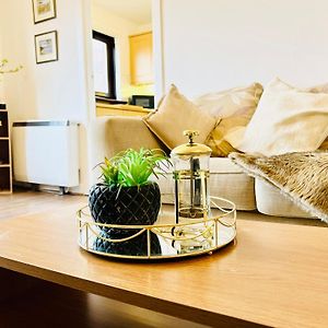 Appartement à 2 Chambres à Coucher