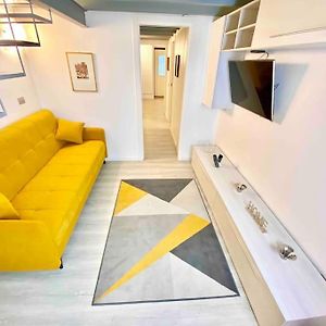 Appartement à 2 Chambres à Coucher