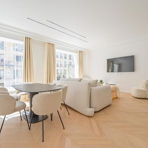 Appartement à 2 Chambres à Coucher