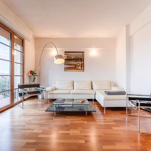 Appartement à 2 Chambres à Coucher