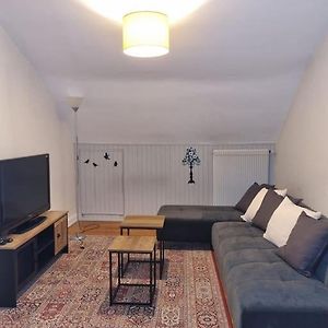 Appartement à 2 Chambres à Coucher