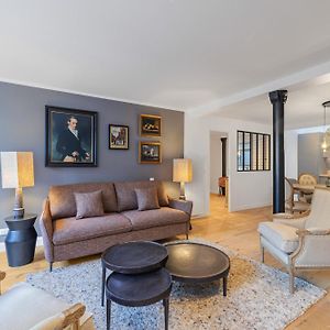Appartement à 2 Chambres à Coucher