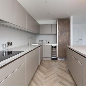 Appartement à 2 Chambres à Coucher