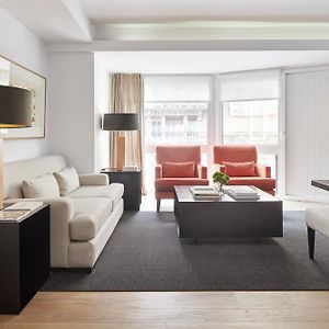 Appartement à 3 Chambres à Coucher