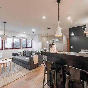 Guestready - Chic Cityscape Stay