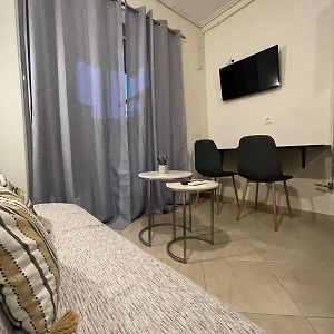 Cozy Apartment In The Heart Of Athens