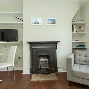 Convenient 2 Bedroom Apartment In Waterloo