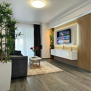 Central Address Towers By Glam Apartments Bucharest With Parking